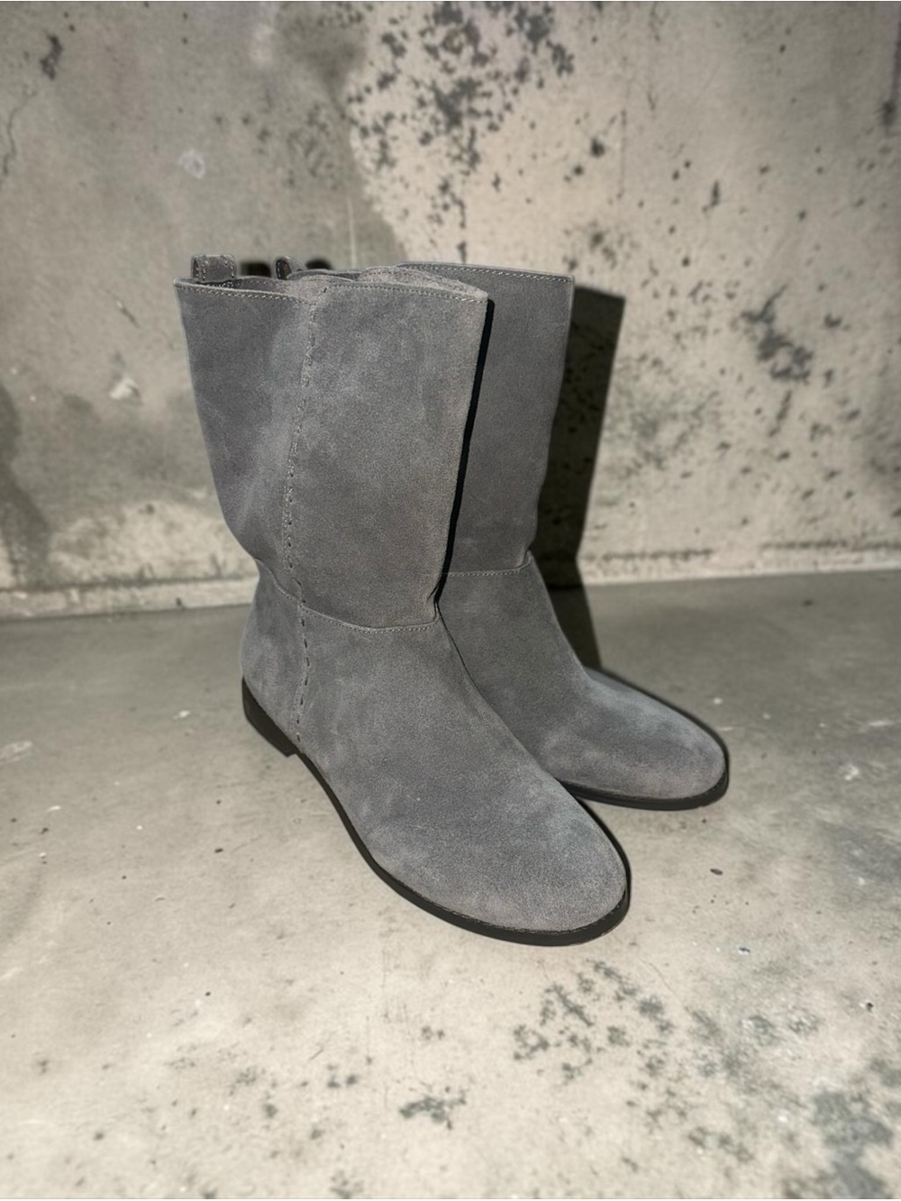 Lands' End Women's Gray Suede Leather
Mid-Calf Slouchy Flat Boots Size 7